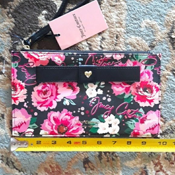 6x*Host Pick*Juicy Couture gorgeous wristlet - Picture 15 of 16